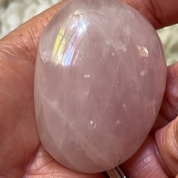 Natural Rose Quartz Palm Stone - Picture 13 of 15